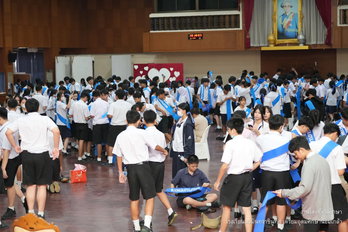 หน้าเวที 10