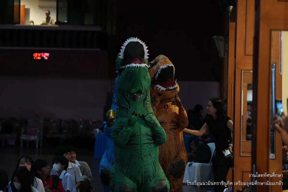 หน้าเวที 14