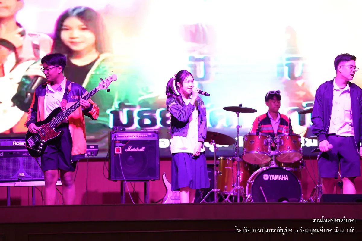 หน้าเวที 19